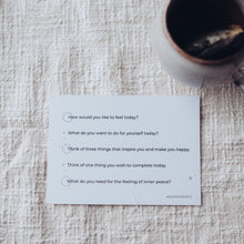 Naložite sliko v pregledovalnik galerije, Dnevnik s črnim napisom